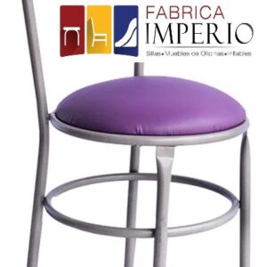 Alternative view of Silla Charly